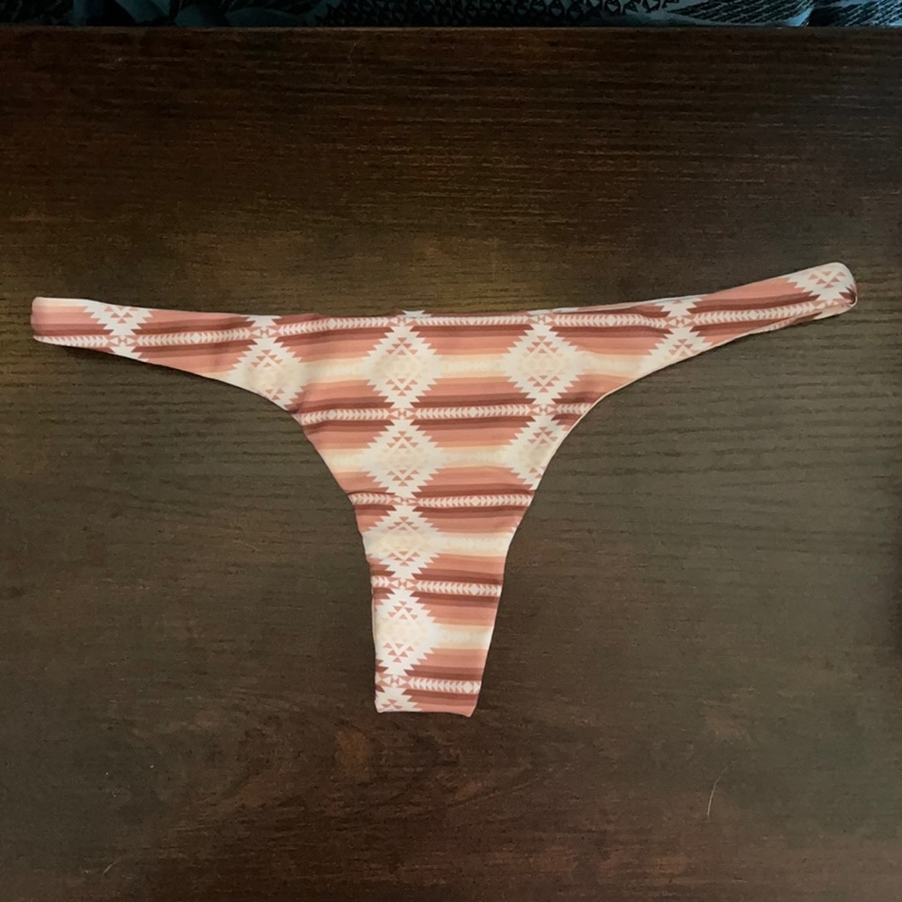 Acacia Printed Thong Bottom Size M